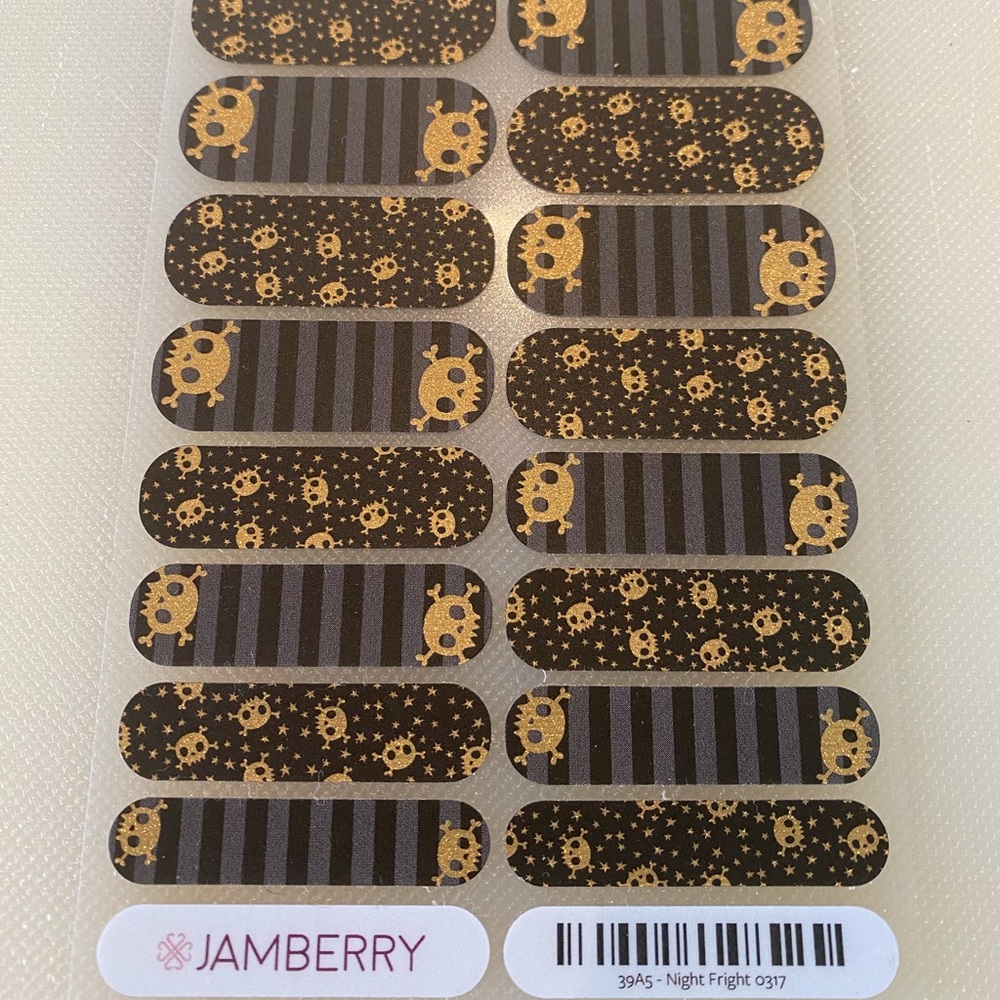 “Night Fright” (full set) Jamberry Wraps